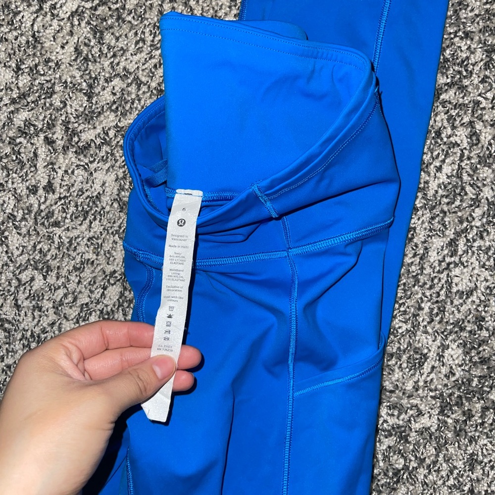Size 6 lululemon leggings 7/8